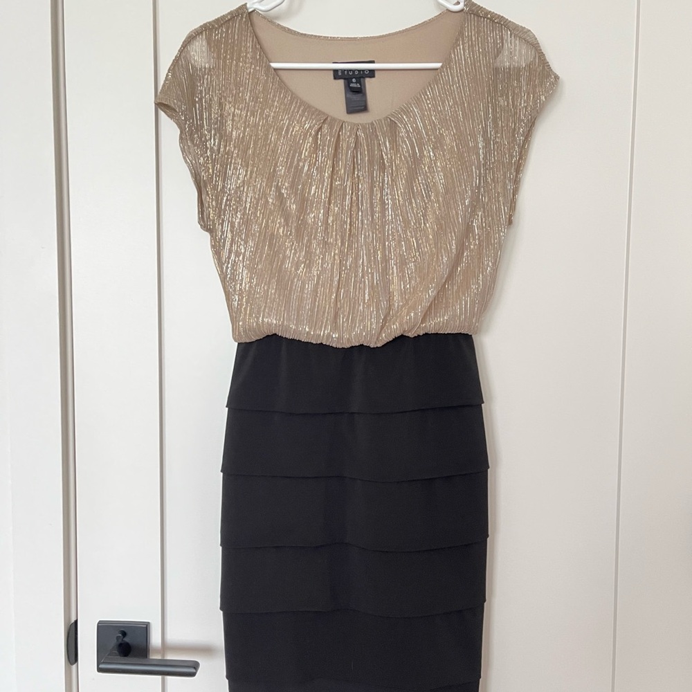 Enfocus Studio Elegant Gold and Black Dress